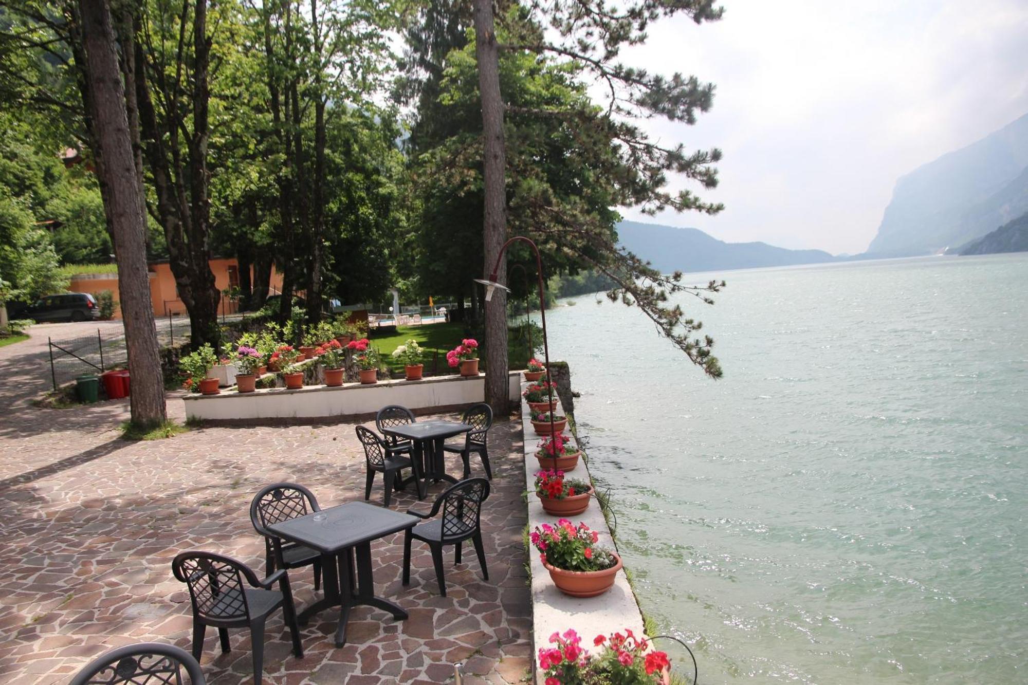 Lago Park Hotel Molveno Ngoại thất bức ảnh