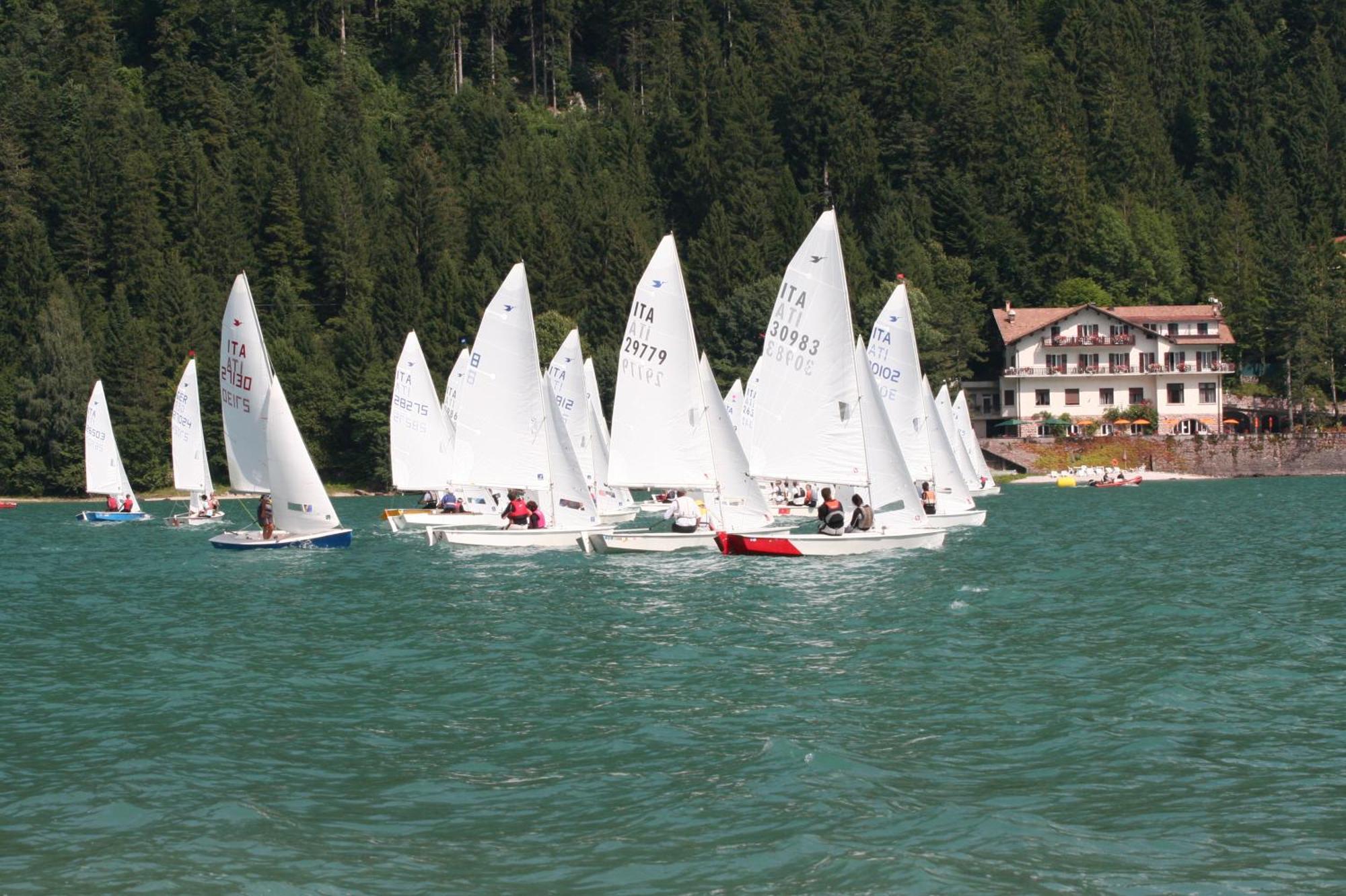 Lago Park Hotel Molveno Ngoại thất bức ảnh