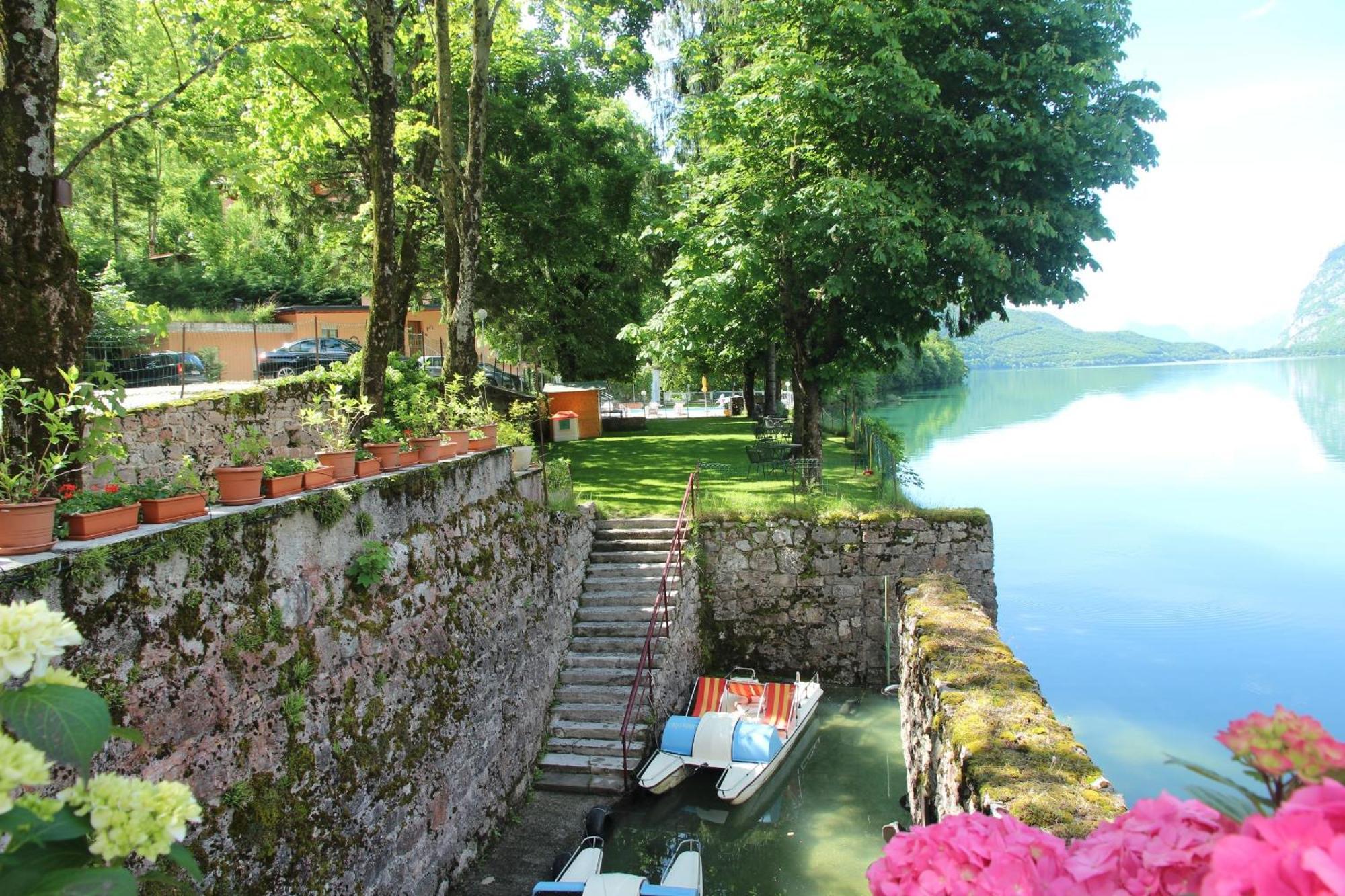 Lago Park Hotel Molveno Ngoại thất bức ảnh