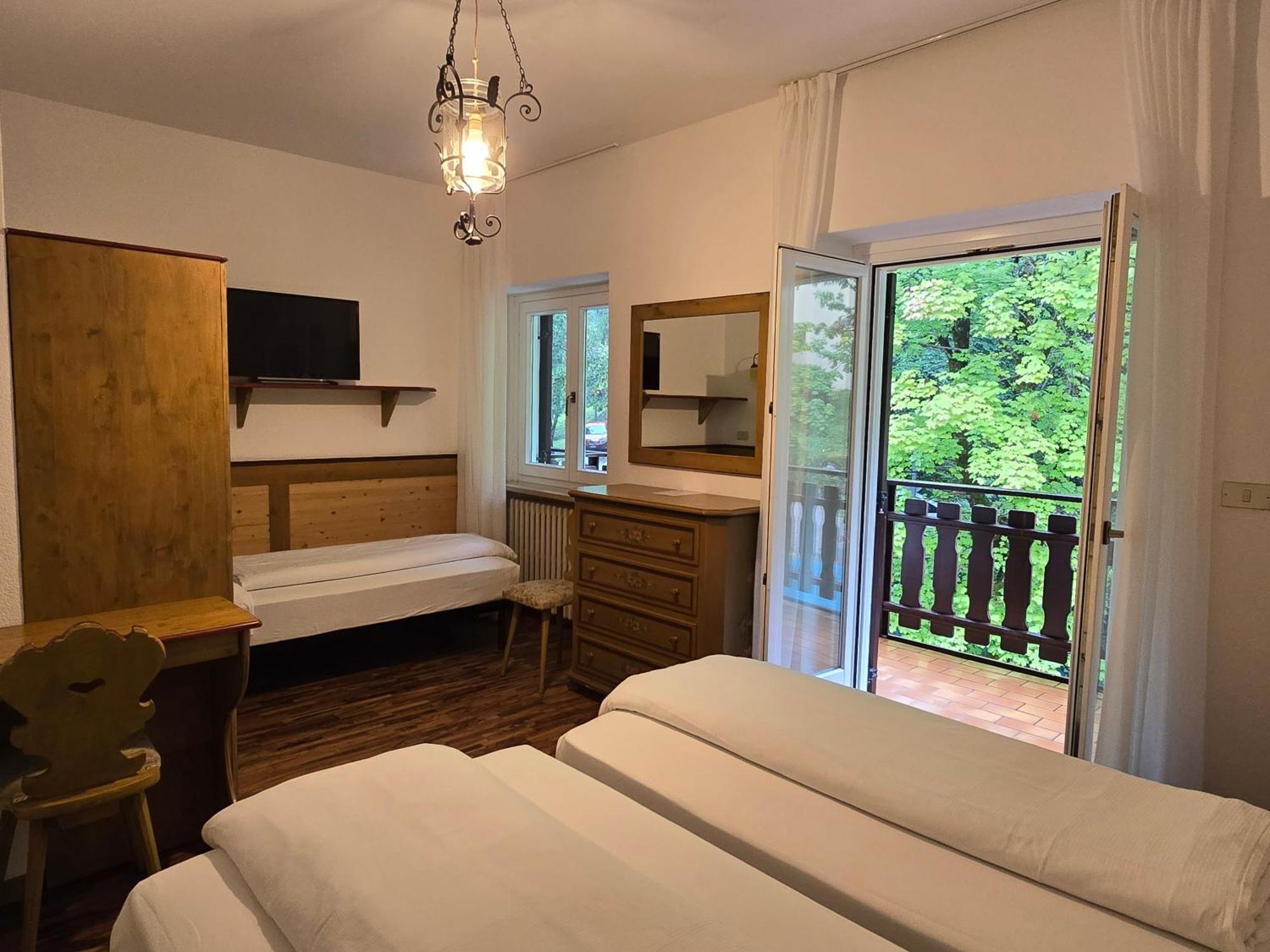 Lago Park Hotel Molveno Ngoại thất bức ảnh