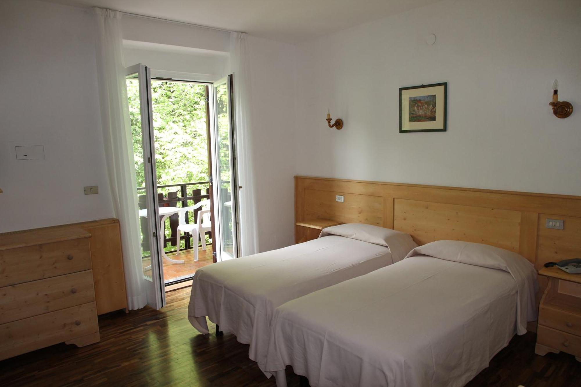 Lago Park Hotel Molveno Ngoại thất bức ảnh